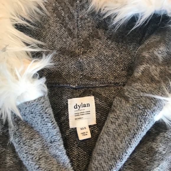 Poncho - Picture 2 of 2